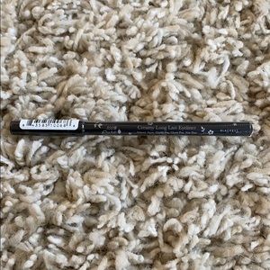 100% Pure Creamy Long Last Eyeliner in Blackest